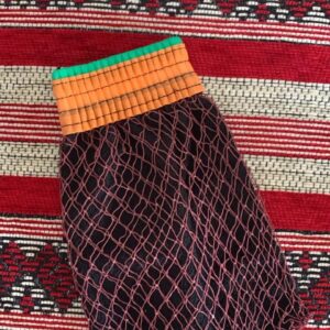 Pochette en tissu avec filet décoratif