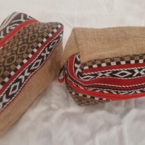 Trousse artisanale en toile de jute