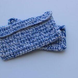Étui artisanal en crochet