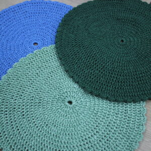 tapis ronds en crochet, réalisés à la main