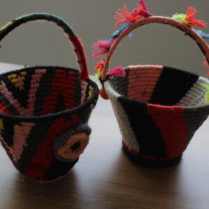 petits paniers colorés