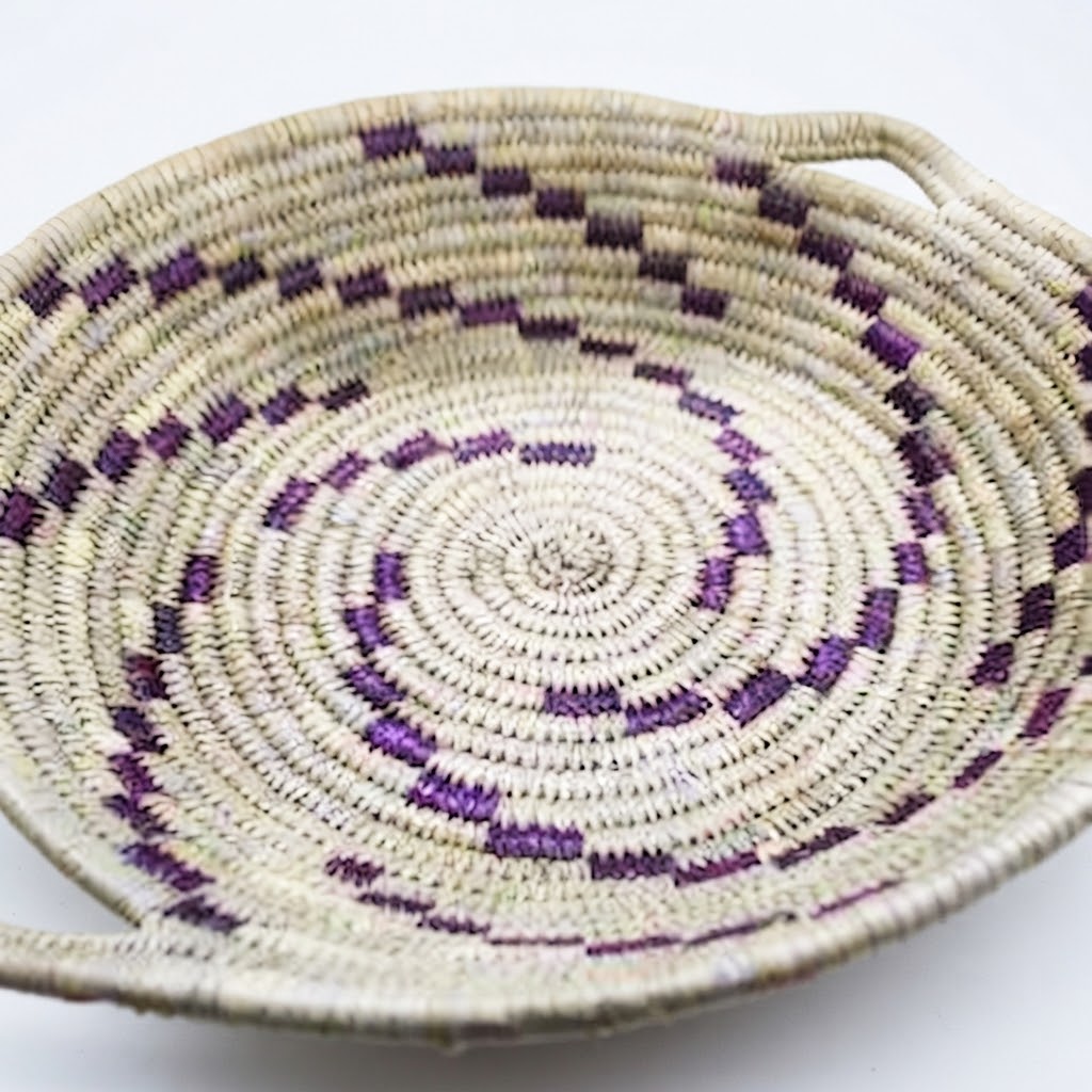 Panier rond tissé à la main en fibres naturelles