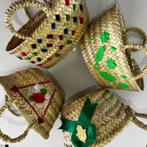 Paniers en paille tressée