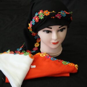 foulard brodé traditionnel