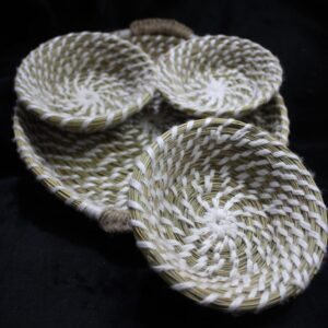 ensemble de paniers artisanaux