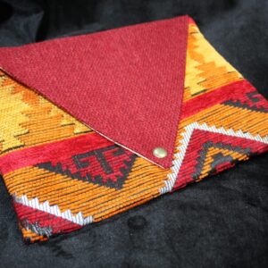 Pochette artisanale en tissu