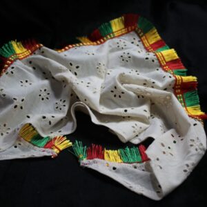 Foulard artisanal en tissu léger