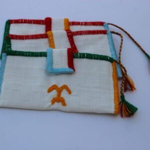 Pochette artisanale tissée à la main