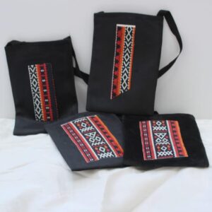 Sac et pochette artisanaux – Motifs amazighs